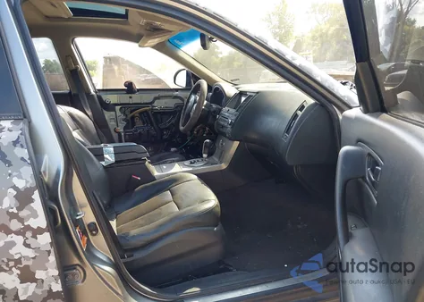 2005 Infiniti Fx35 z USA, uszkodzony, nr VIN JNRAS08W45X201941